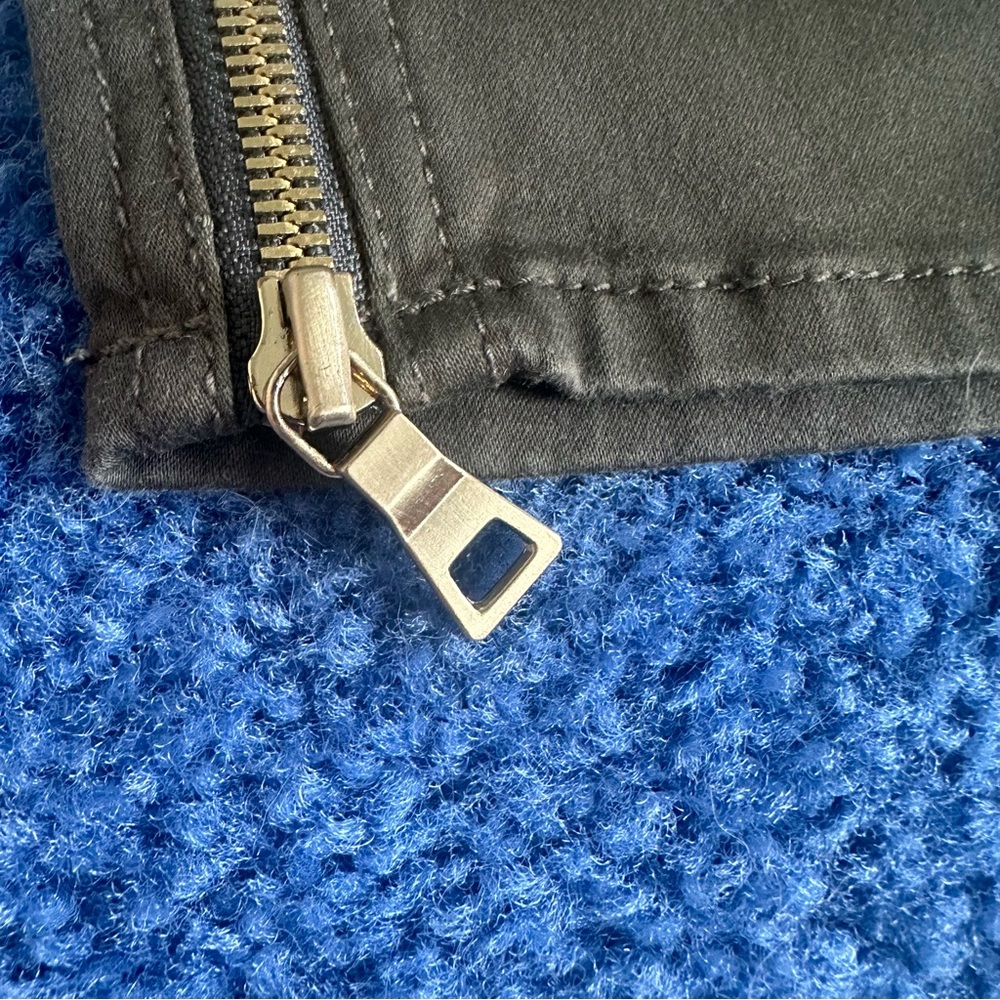 Loft Petites NWT Olive Green Marisa Skinnny Pants with Zippers Size 8P - Picture 11 of 11